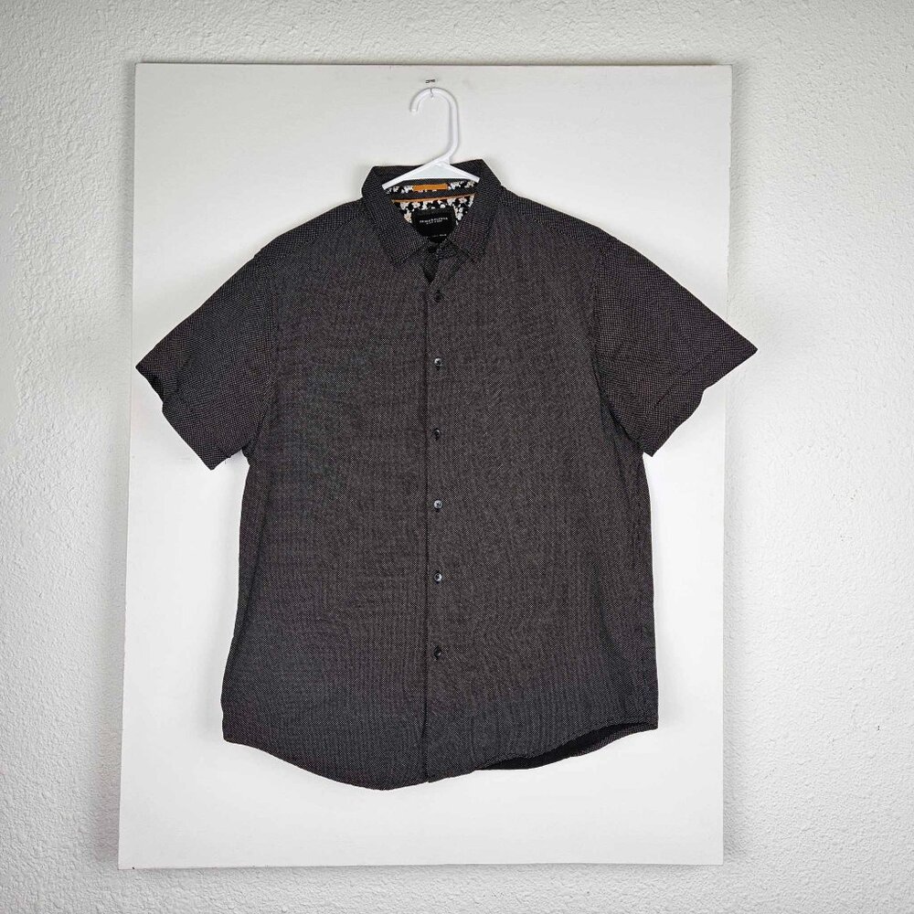 Denim and Flower Men’s Button-Down Shirt – Size Large